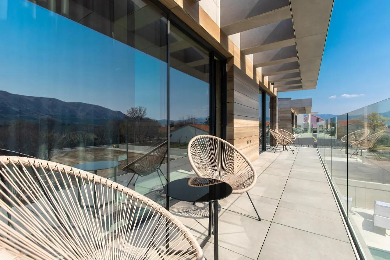 Luxury Villa Prestige With Sauna And Jacuzzi バスカ